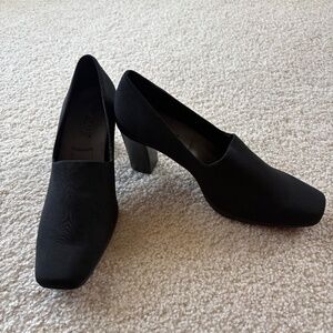Aerosoles Size 8.5 Black Monday Night Square Toe Pumps